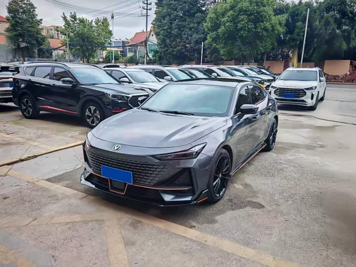 Changan UNI-V 2022 1.5T Sport
