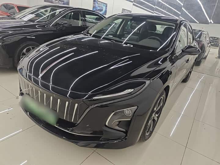 Hongqi E-QM5 2023 Facelift Basic Travel Edition