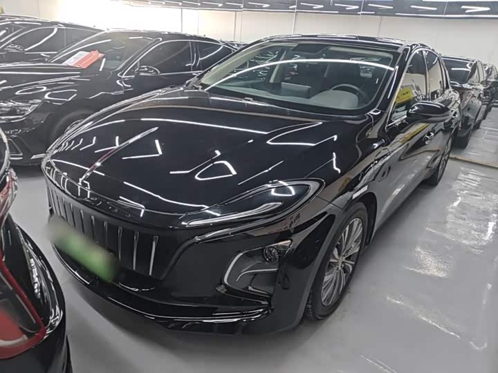 Hongqi E-QM5 2023 620km PLUS
