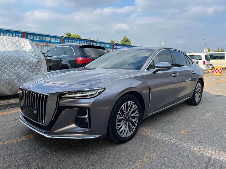 Hongqi H5 2023 2.0T automatic smart connected flag version