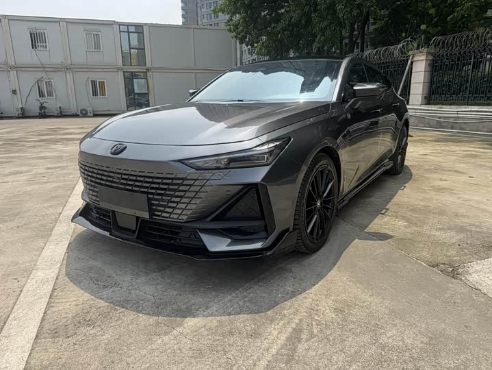 Changan UNI-V 2023 1.5T Sport Edition