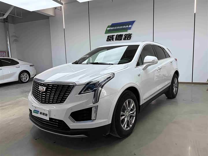 Cadillac XT5 2021 28T luxury model