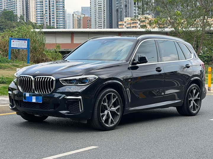 BMW X5 2022 facelift xDrive 40Li M sports package