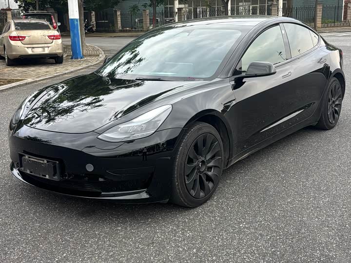2023 Model 3 2022 rear-wheel drive version