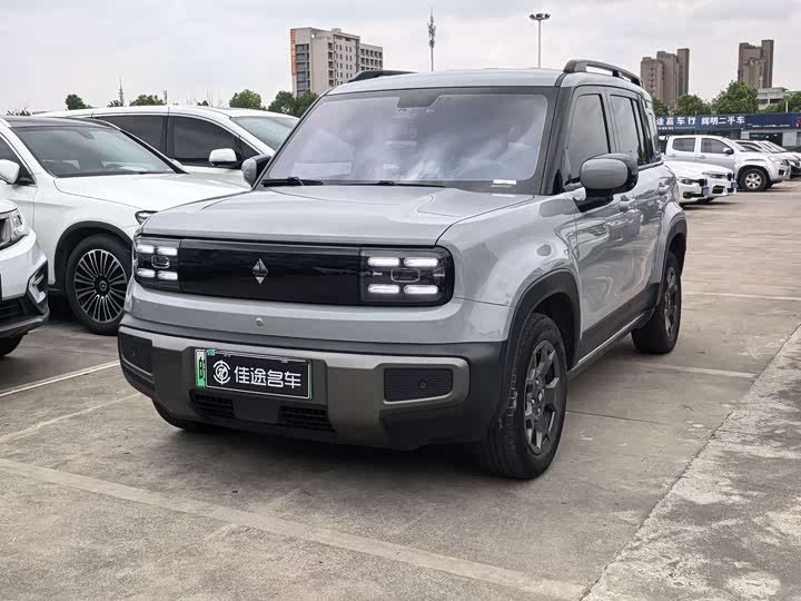 Baojun Yueye Plus 2024 flagship version 4 seats
