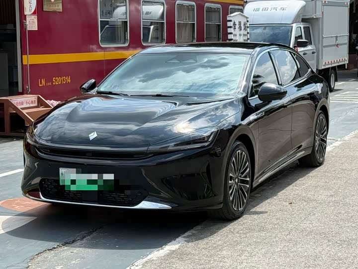 Baojun Xiangjing 2025 plug-in hybrid 140km business version