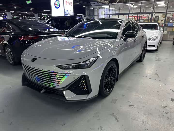 Changan UNI-V 2022 1.5T premium model