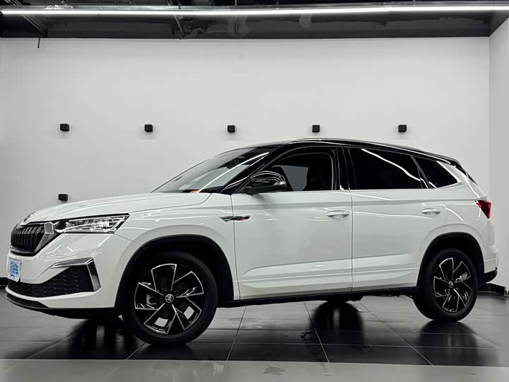 Komic 2023 facelift GT 1.5L automatic premium version