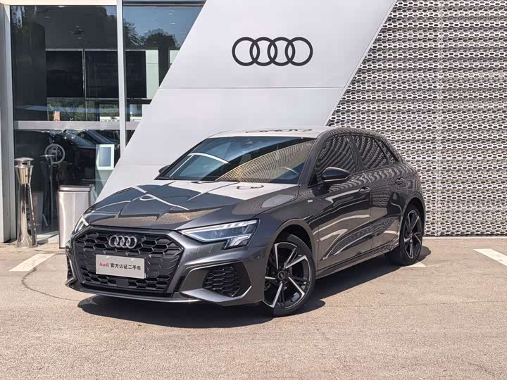 Audi A3 2022 Sportback 35 TFSI stylish and sporty