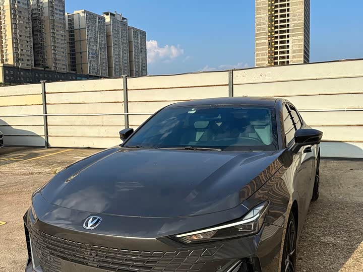 Changan UNI-V 2022 1.5T sports version