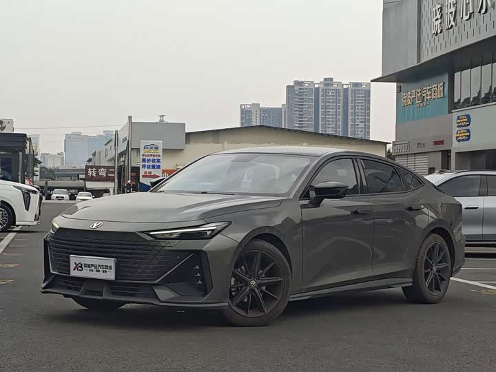 Changan UNI-V 2022 1.5T premium model