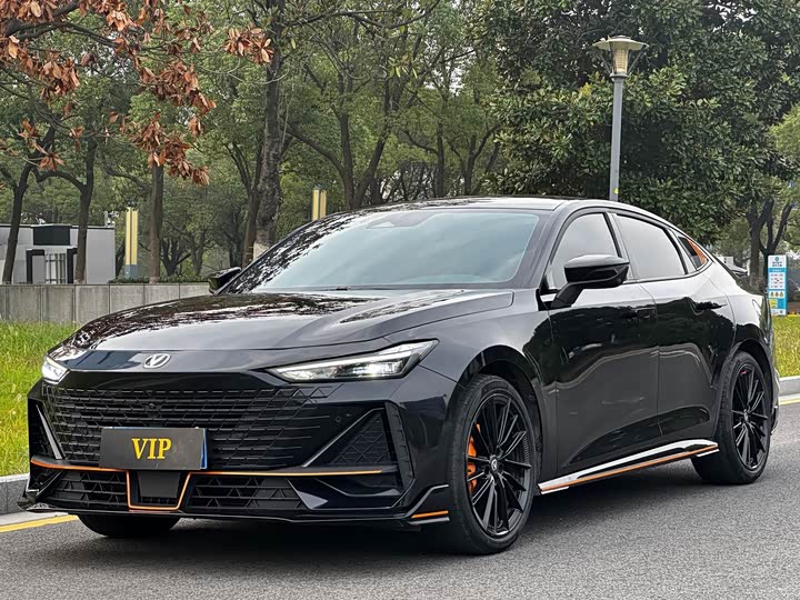 Changan UNI-V 2022 1.5T sports version