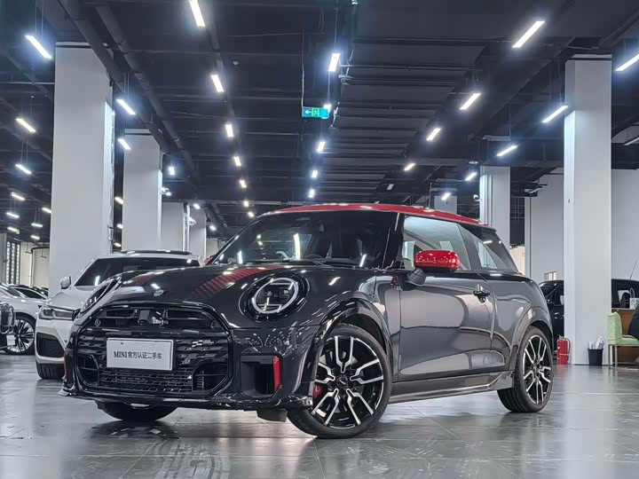 2025 MINI JCW 2025 JOHN COOPER WORKS