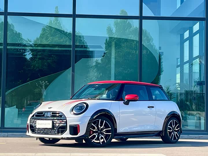 2025 MINI JCW 2025 JOHN COOPER WORKS