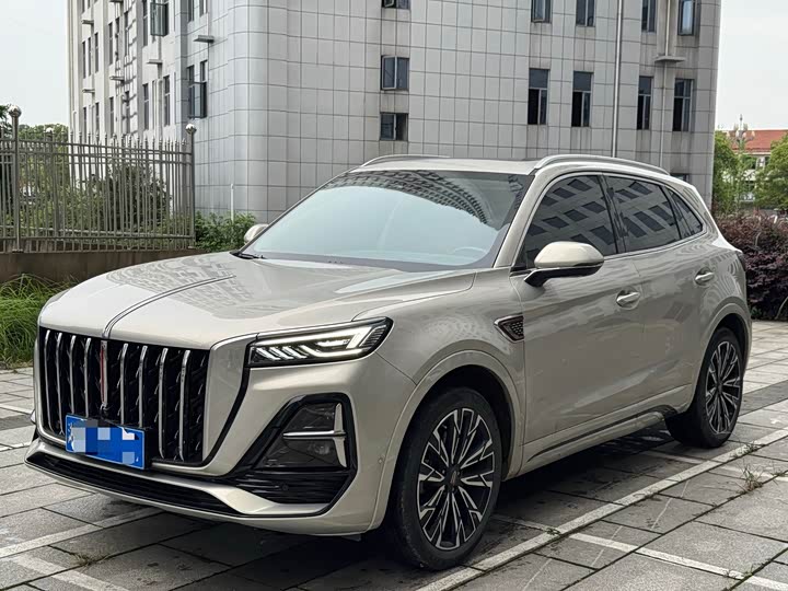 Hongqi HS5 2023 2.0T four-wheel drive flag collar Pro version
