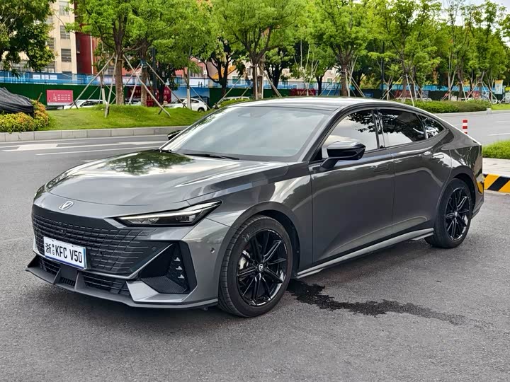 Changan UNI-V 2022 1.5T sports version
