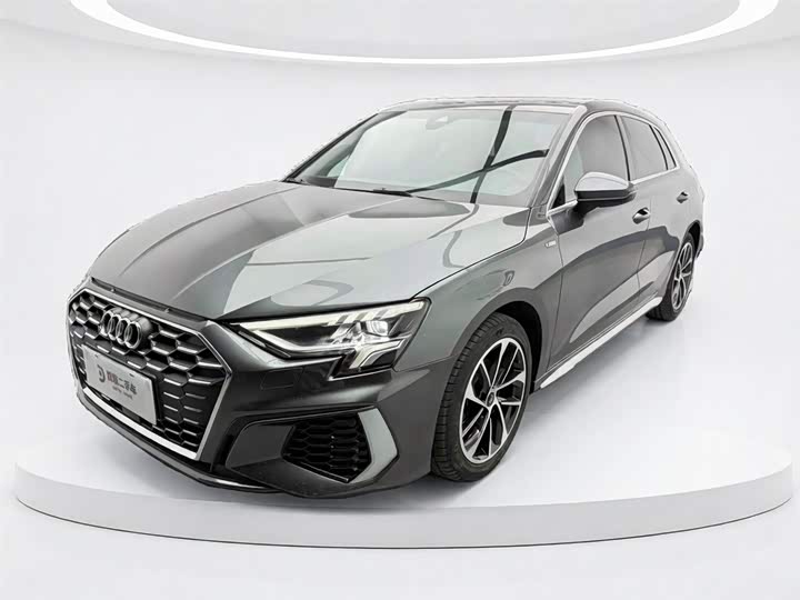 Audi A3 2022 Sportback 35 TFSI aggressive sports model