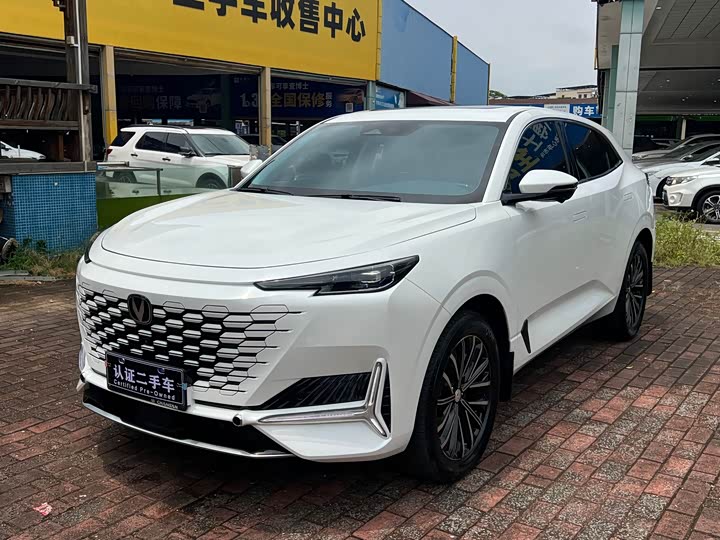Changan UNI-K 2023 2.0T two-wheel drive enjoyment model