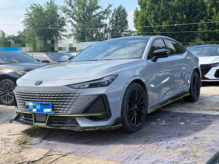 Changan UNI-V 2022 1.5T sports version