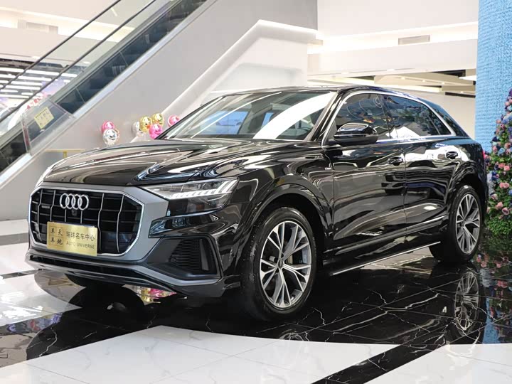 Audi Q8 2022 55 TFSI luxury and dynamic model