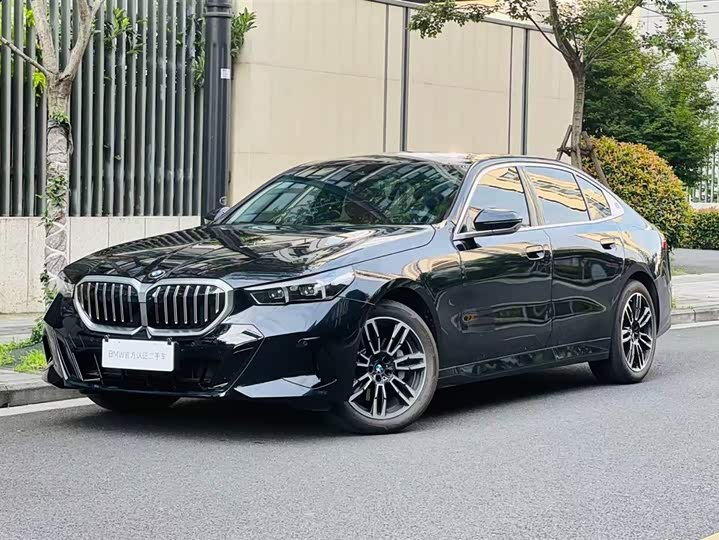 BMW 5 Series 2026 530Li Leading M Sports Package