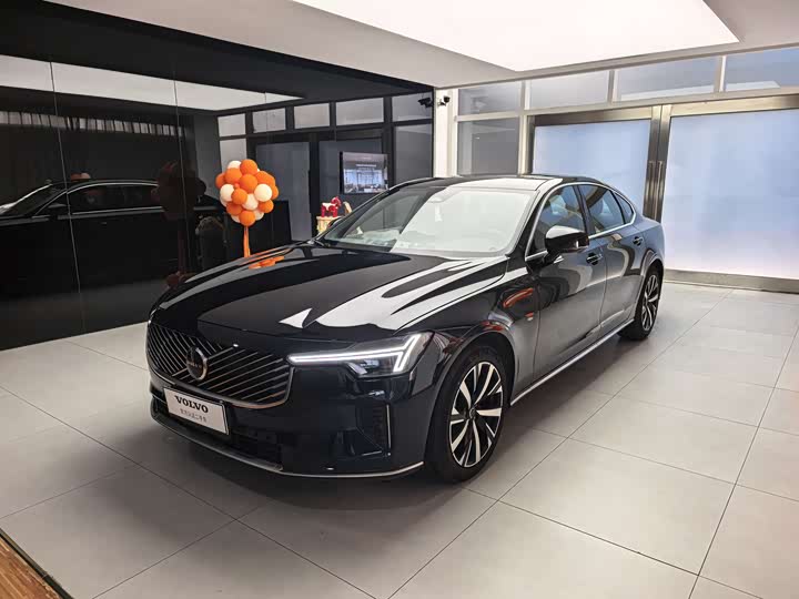 Volvo S90 2026 B5 Zhiyi Luxury Edition
