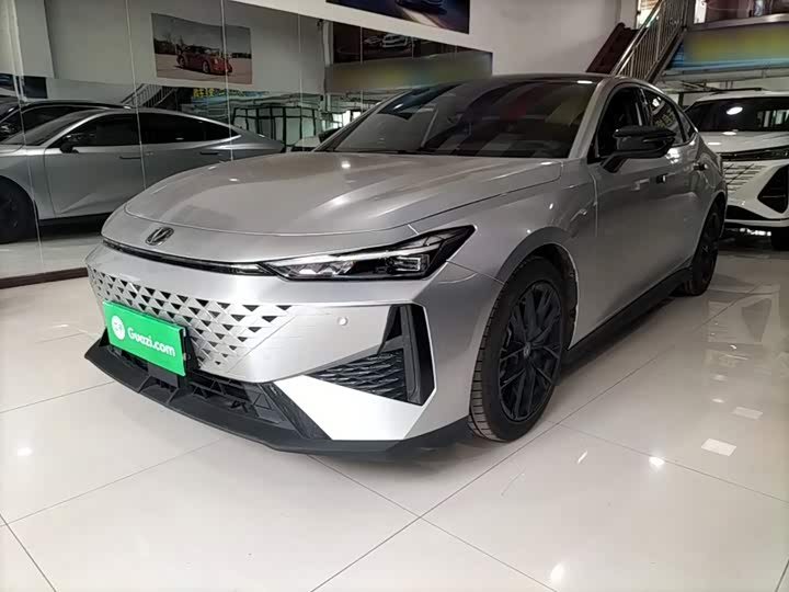 Changan UNI-V 2024 1.5T premium model