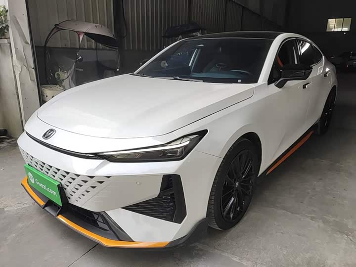 Changan UNI-V 2024 1.5T noble sports model