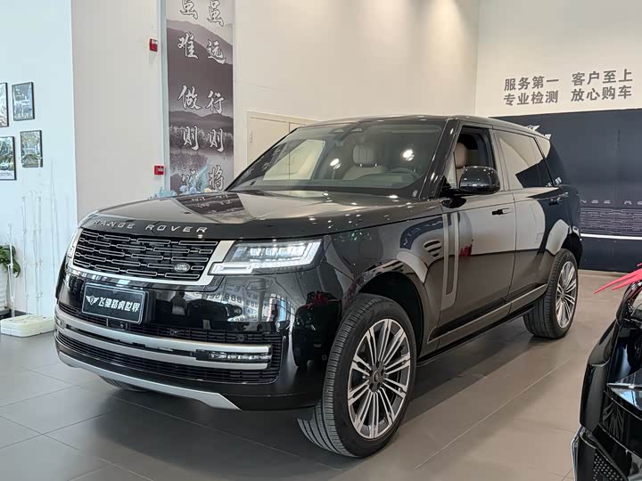 Range Rover 2024 3.0 L6 400PS Extended Edition, seven seats