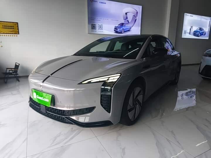 Hongqi EH7 2025 640 four-wheel drive smart selection version