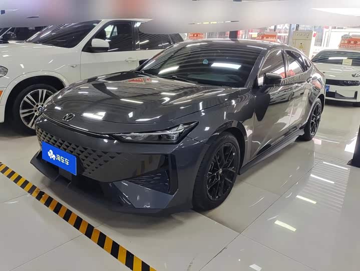 Changan UNI-V 2024 1.5T premium model