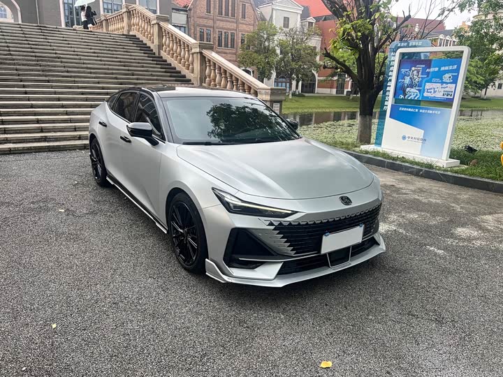 Changan UNI-V 2022 1.5T sports version