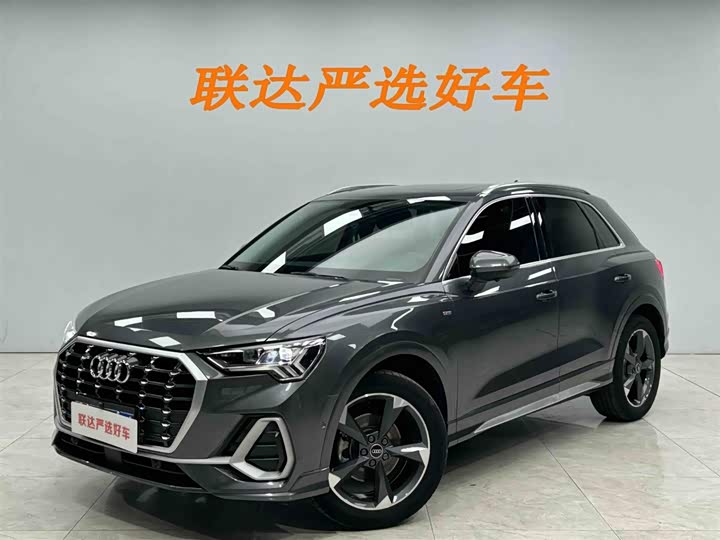 Audi Q3 2022 35 TFSI Fashionable and Dynamic