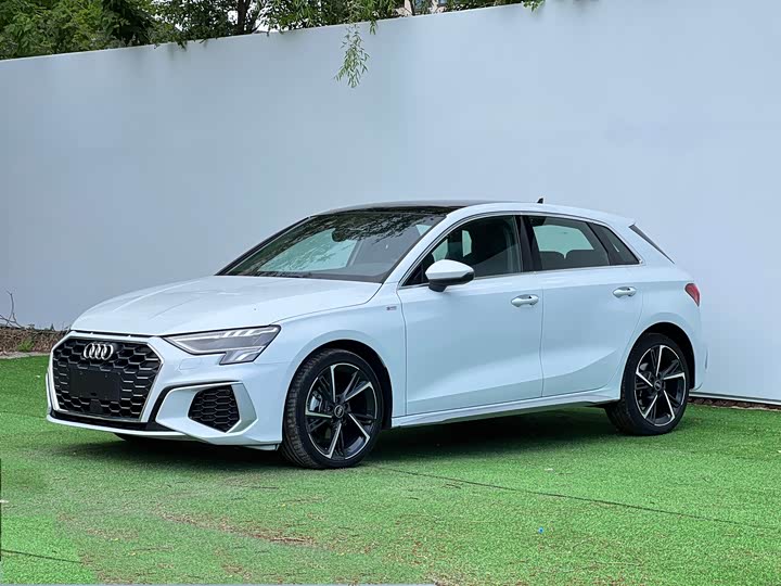 Audi A3 2023 Sportback 35 TFSI stylish and sporty