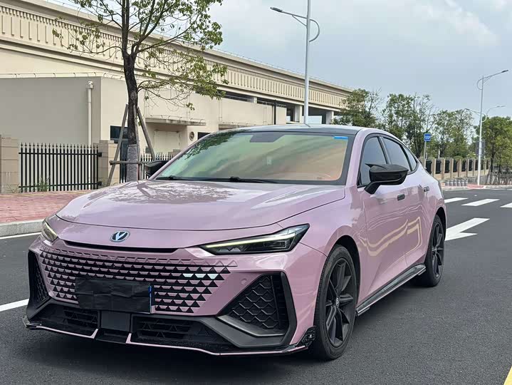 Changan UNI-V 2022 1.5T premium model