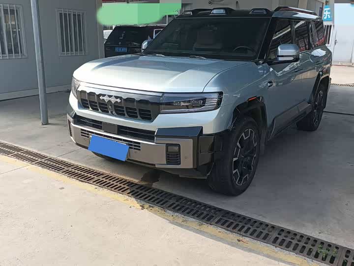 Leopard 8 2025 Zhiyong flagship version 7 seats