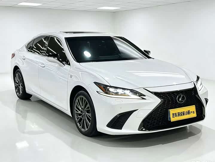 Lexus ES 2021 260 F SPORT