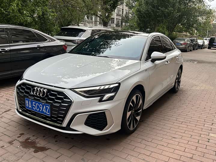 Audi A3 2023 Sportback 35 TFSI stylish and sporty