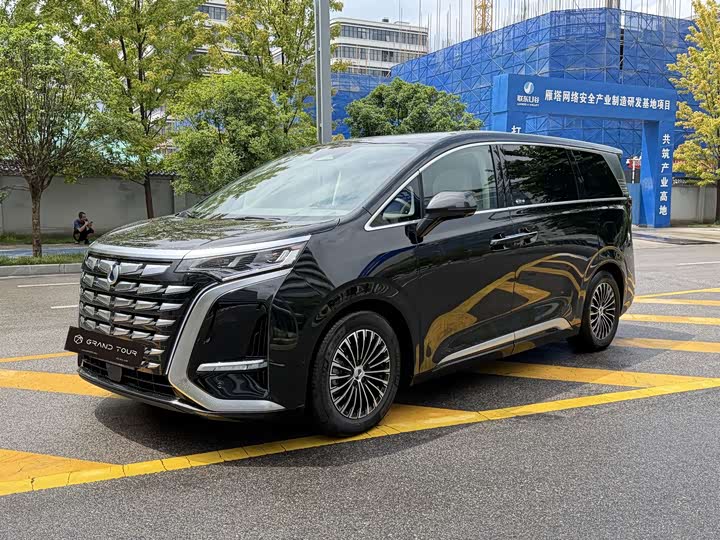 Denza D9 2022 DM-i 970 four-wheel drive flagship model