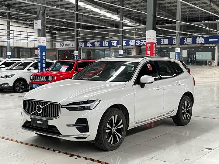 Volvo XC60 2025 B5 four-wheel drive Zhiyi Luxury Edition