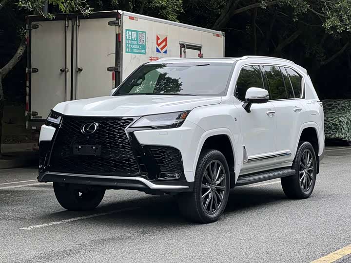 2025 Lexus LX 2025 600