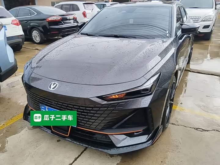 Changan UNI-V 2023 1.5T sports version