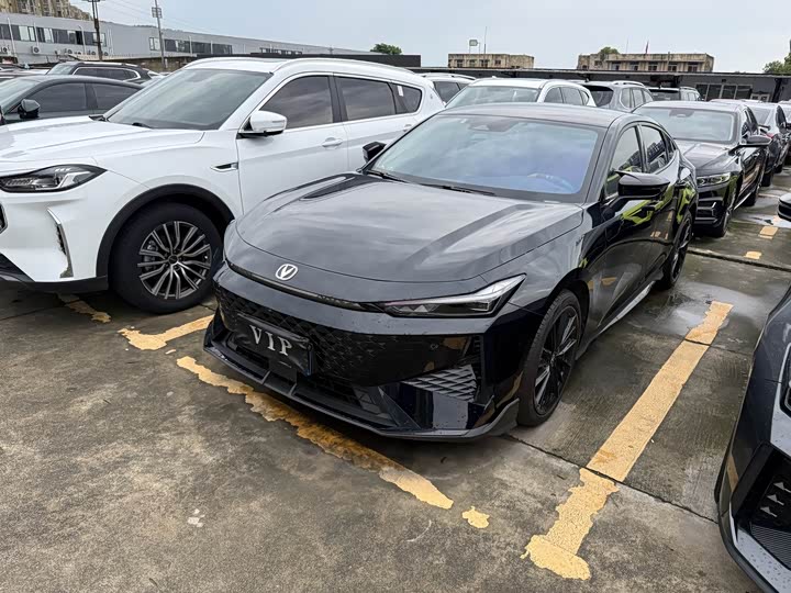 Changan UNI-V 2024 1.5T noble sports model