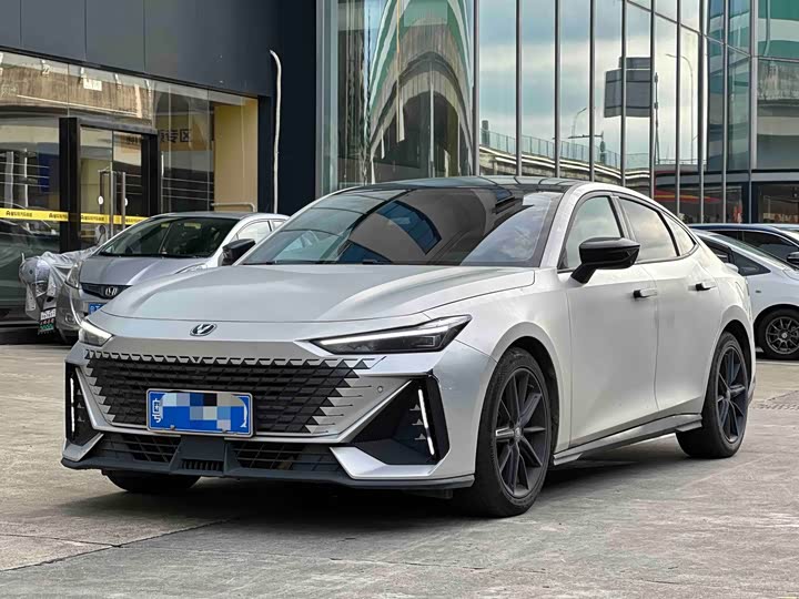 Changan UNI-V 2022 1.5T premium model