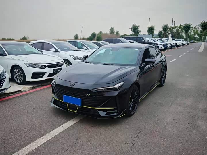 Changan UNI-V 2022 1.5T sports version