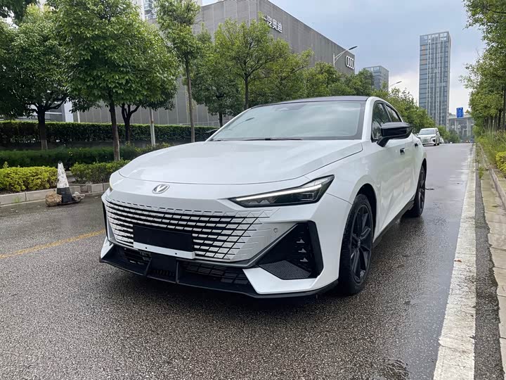 Changan UNI-V 2023 1.5T exclusive model