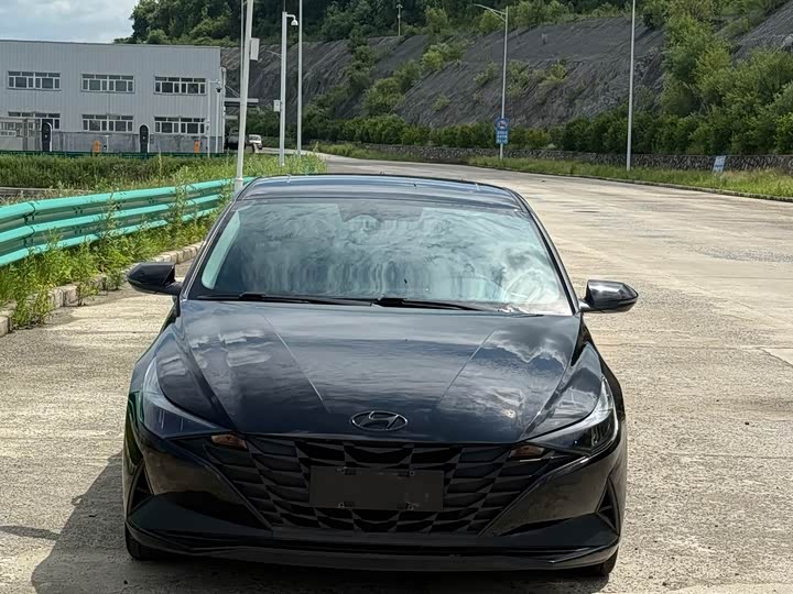 Elantra 2022 1.5L CVT LUX Black Knight Limited Edition