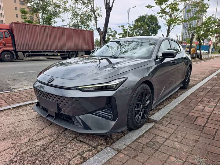 Changan UNI-V 2024 1.5T premium model