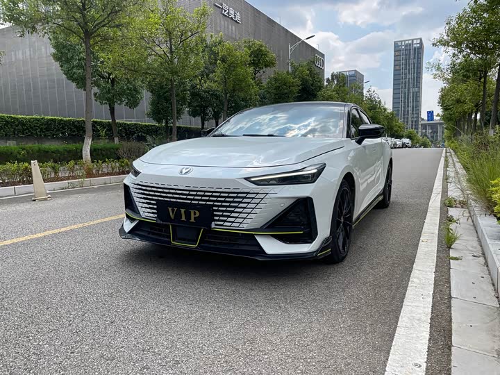 Changan UNI-V 2022 1.5T sports version