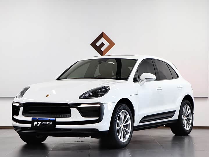 2023 Porsche Macan 2.0T